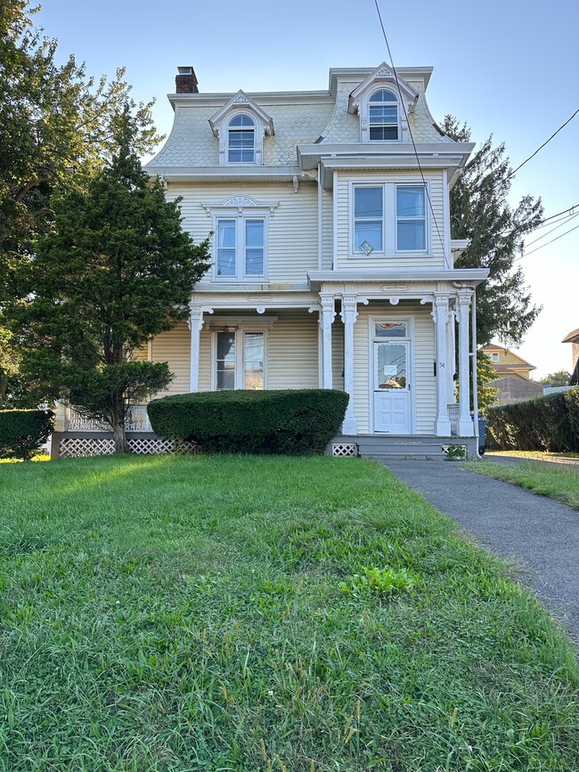 Building Photo - 54 Fairfield Ave Unit 4 Rental