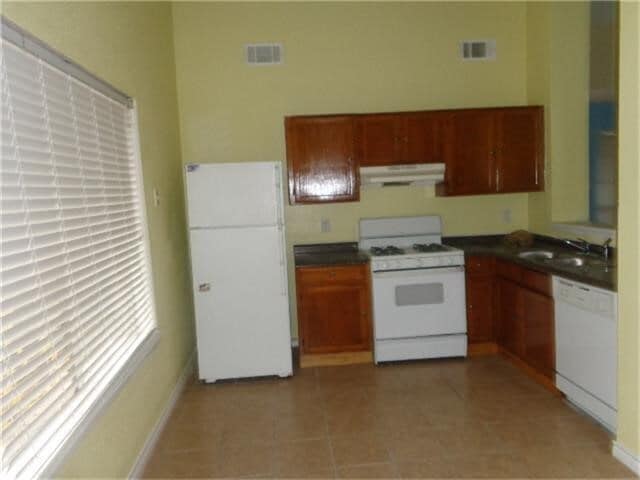 Photo - 16714 Sinaloa Dr