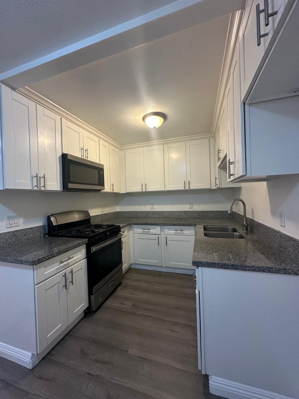 Photo - 16121 Clark Ave Unidad 2