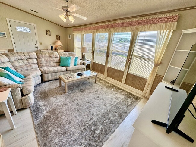 Photo - 2145 Nettles Blvd Unit SI ID1537508P
