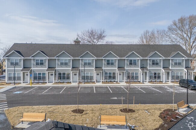 Photo - 68 Church Grn