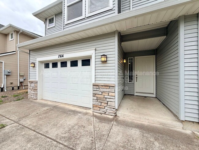 Photo - 1914 27th Ave