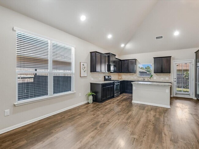 141 Serrano St