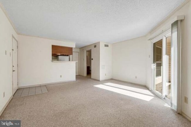 1535 Lincoln Way Unit 102