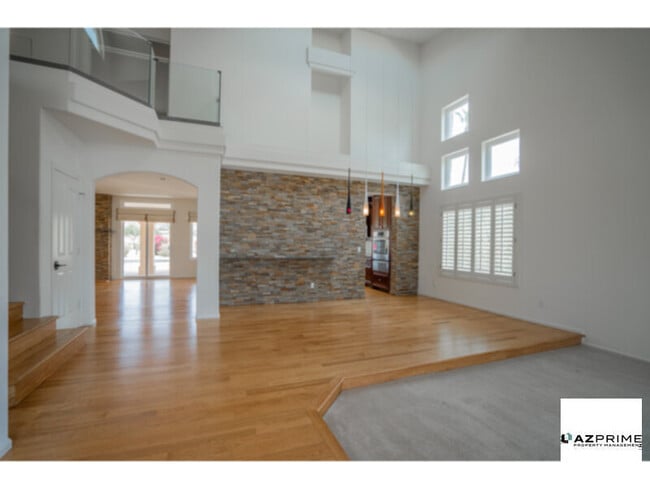 Photo - Discover your Dream Oasis in this 4/3 Phoe...