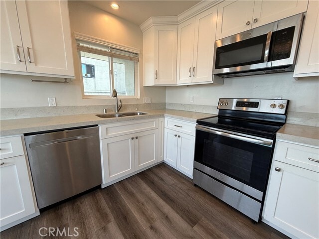 Photo - 665 W 34th St Unidad 8