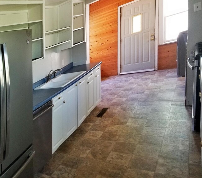 Photo - 702 S Washington St