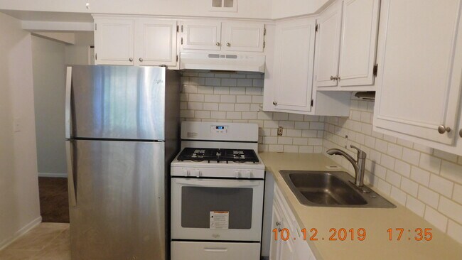 Photo - 444 N Fox Hills Dr Unit 7