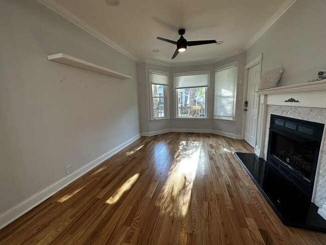 Building Photo - 2451 N Monticello Ave Unit APT 1