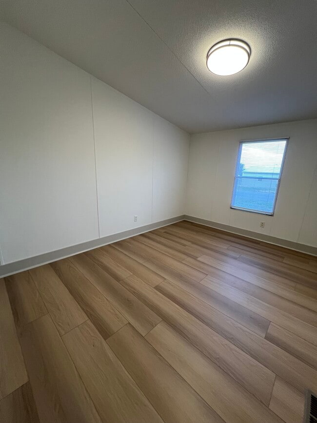 Photo - 1609 Walden Rd