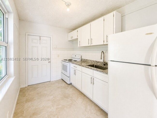 Photo - 2631 NW 6th St