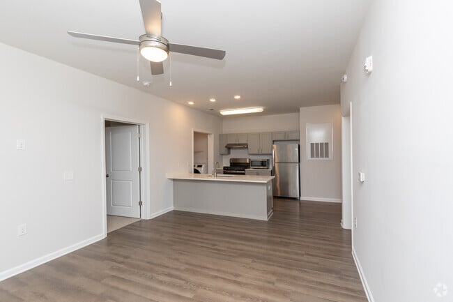 2BR, 2BA - 997SF - Living Room