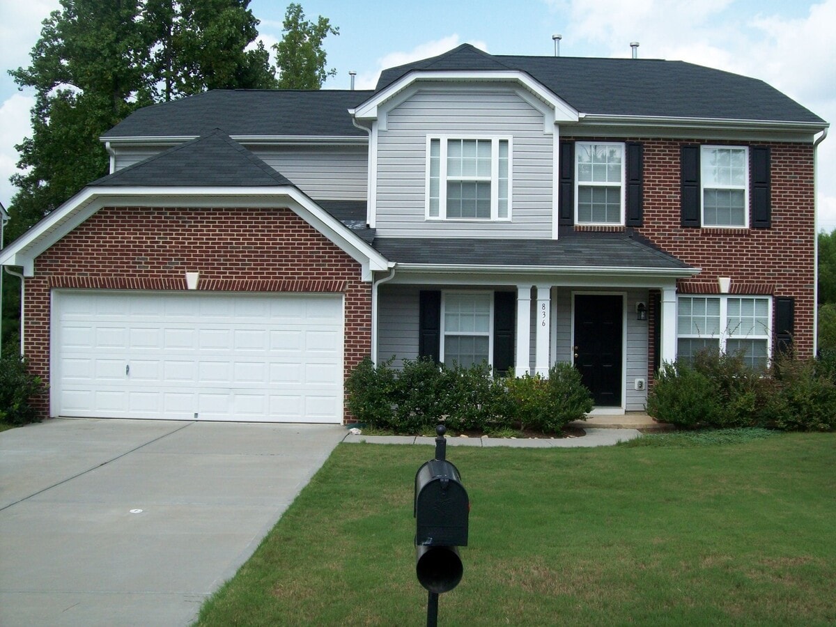 Exclusively offered by MUSE REALTY, LLC - Exclusively offered by MUSE REALTY, LLC