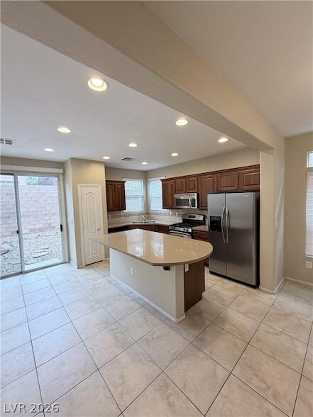 9118 Wine Cellar Ave