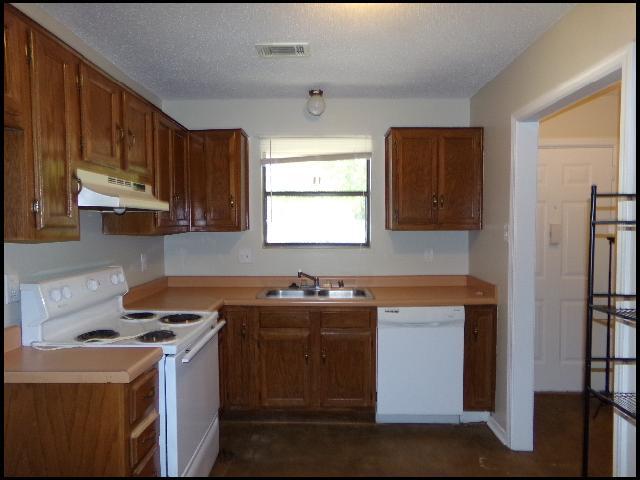 Photo - 49 Oak Forest Pl