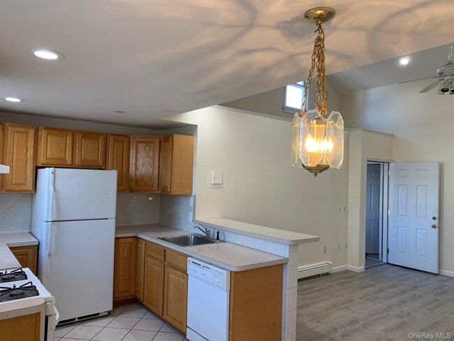 Photo - 51 Schneider Ave Unidad 2A