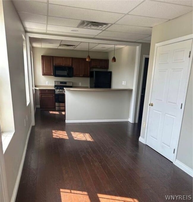 Building Photo - 3284 Walden Ave