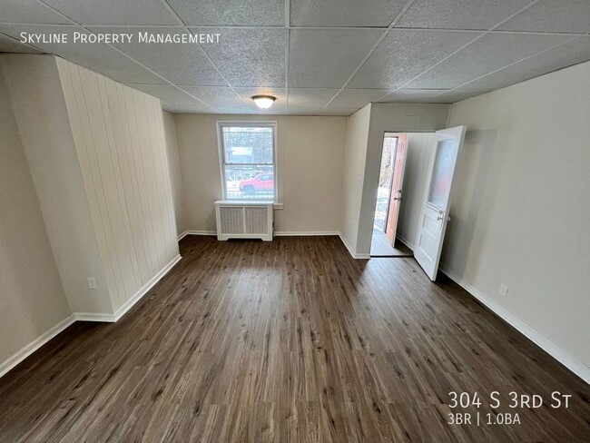 Photo - 304 S 3rd St