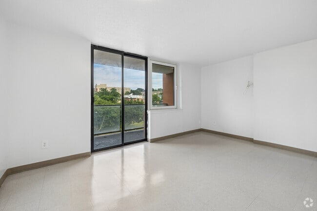 3BR,1.5BA - Living Room