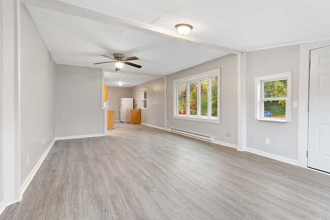 Building Photo - 210 Roanoke St Unit Apartment B