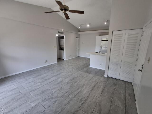 Photo - 701 Lyons Rd Unidad 13208