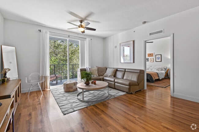 Building Photo - 250 NE 3rd Ave Rental
