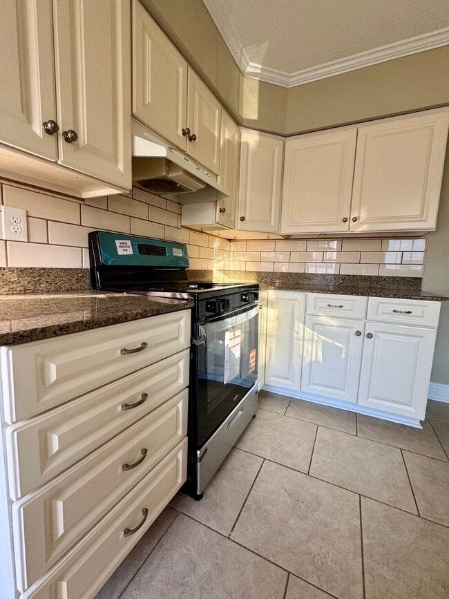 Photo - 1822 Homer St