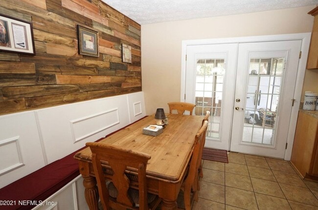 Photo - 8229 Frost St N