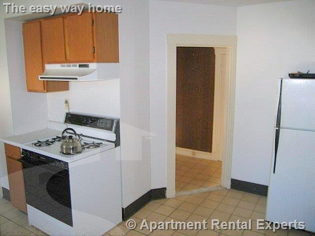 Photo - 79 Clarendon Ave Unit #3