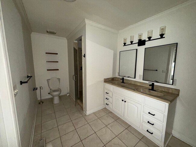 Photo - 510 Westwood Cir