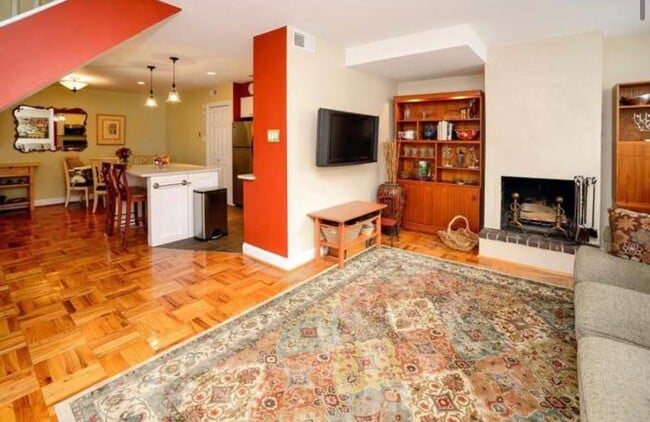 Photo - 812 Lombard St