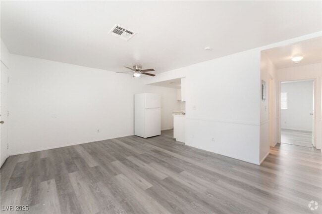 Building Photo - 4721 Cessna Ave Rental