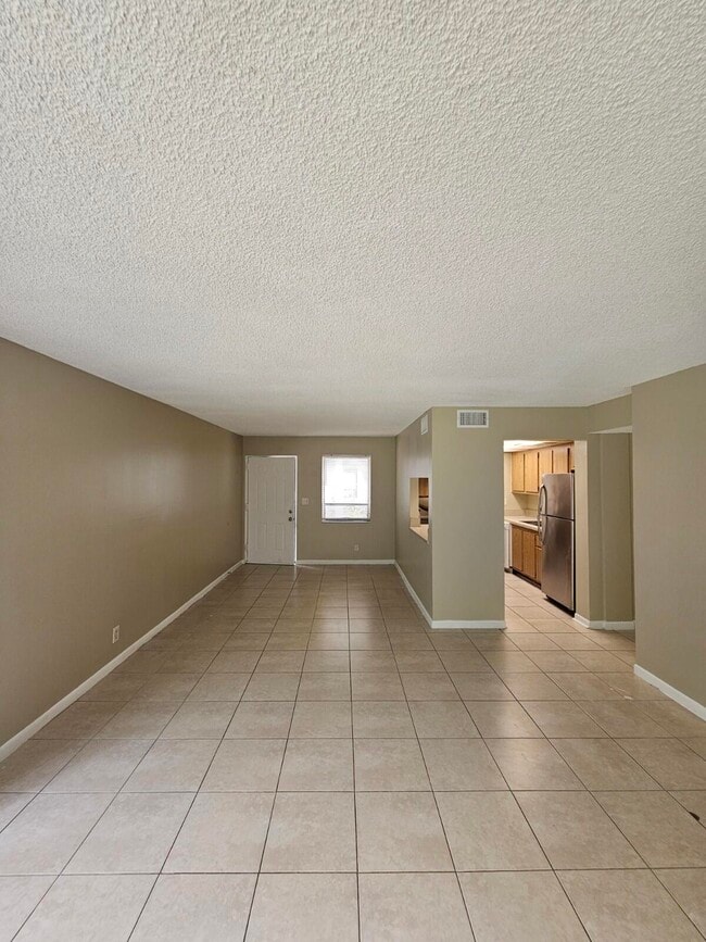 Building Photo - 2000 N Congress Ave Unit 102 Rental