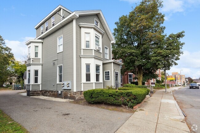 Building Photo - 91 Blue Hill Ave Unit 1 Rental