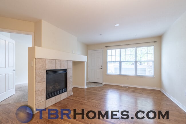 Photo - 14300 Waterside Ln