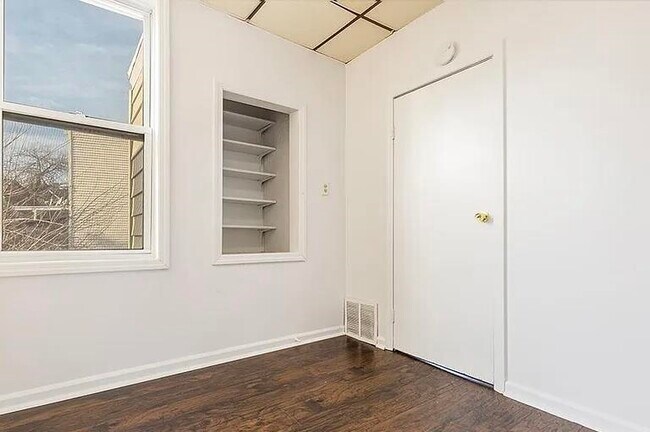 Photo - 385 Princeton Ave Unit 2