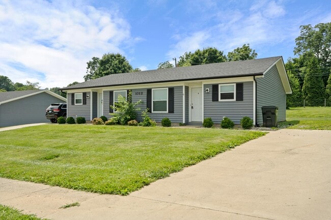 Photo - 1301 Farmingdale Dr Condo
