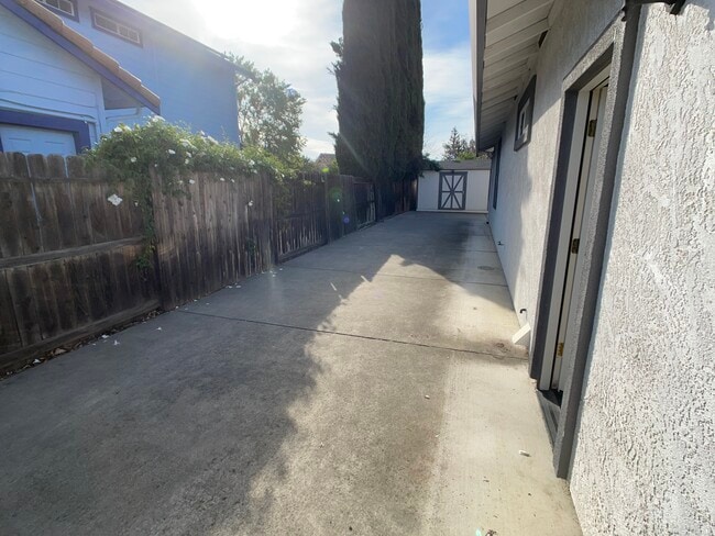 Photo - 767 Kingman Dr