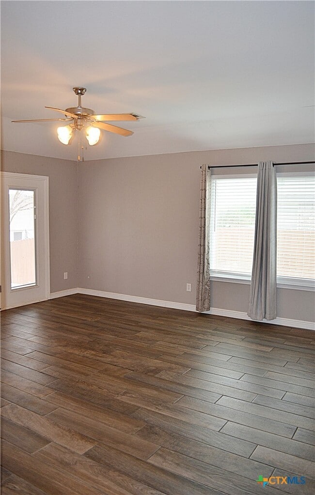 Photo - 423 Reservation Dr