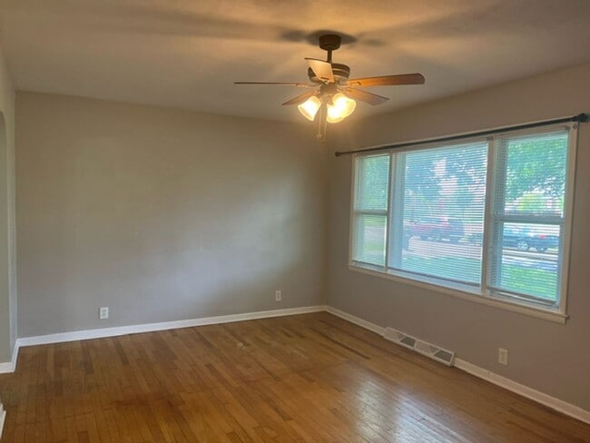 Photo - 202 Clinkscales Rd