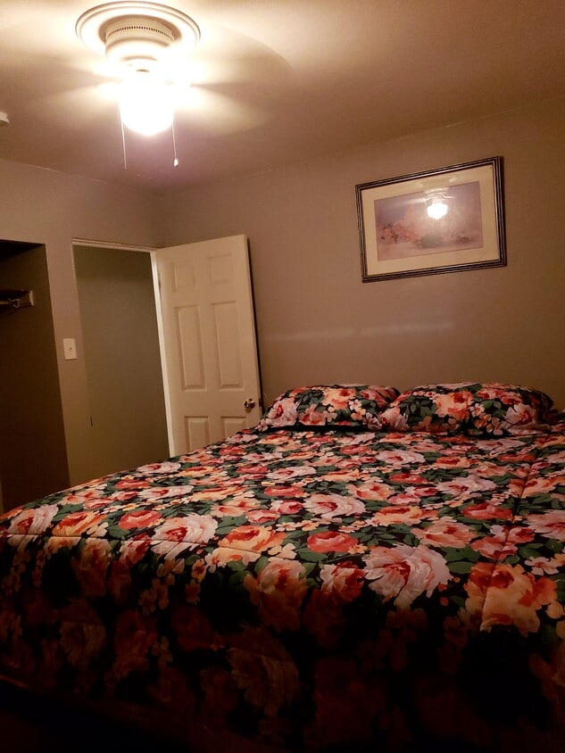 Photo - 157 Perthshire Rd (St. Louis, MO)