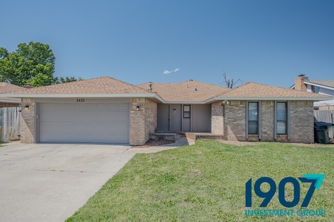 Photo - 1433 SW 93rd St House