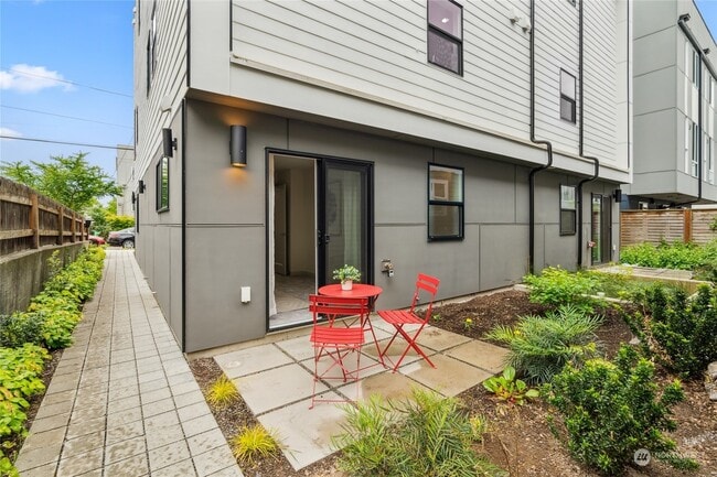 Photo - 2410 NW 64th St