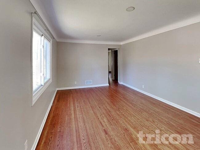 Photo - 7333 Harriet Ave