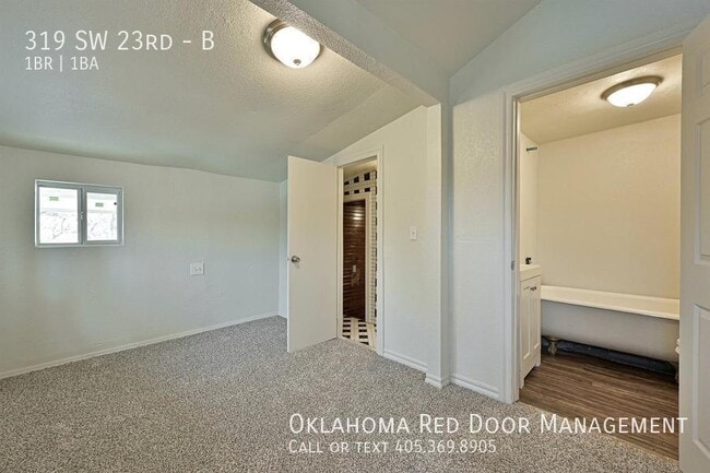 Photo - 319 SW 23rd St