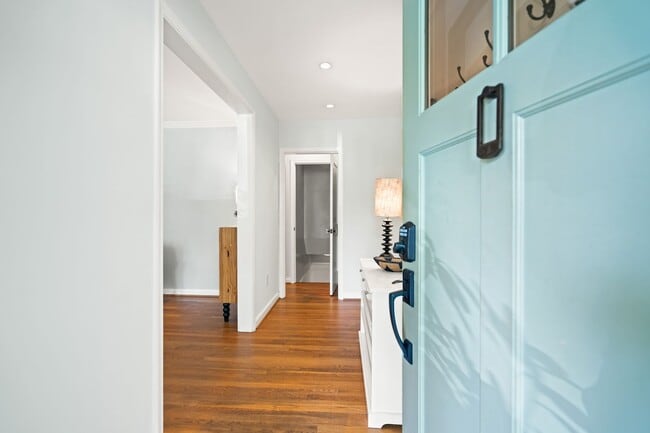 Photo - 5191 Linnean Terrace NW