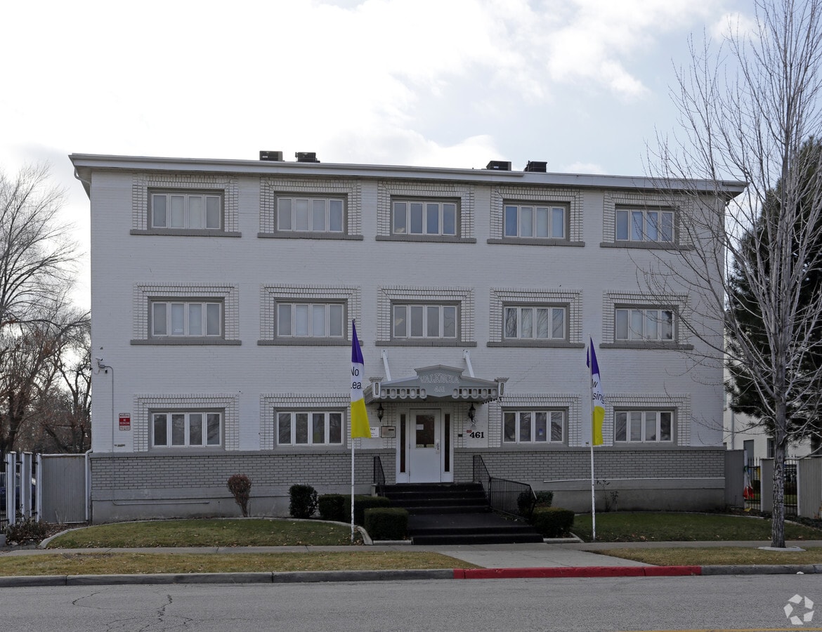 Photo - Valencia Apartments