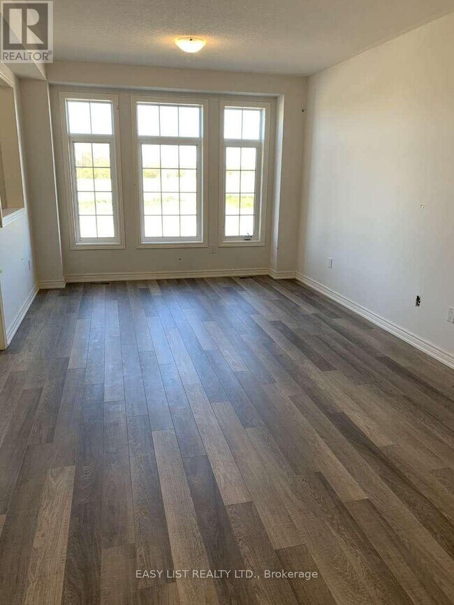 Photo - 4061 SIXTH LINE