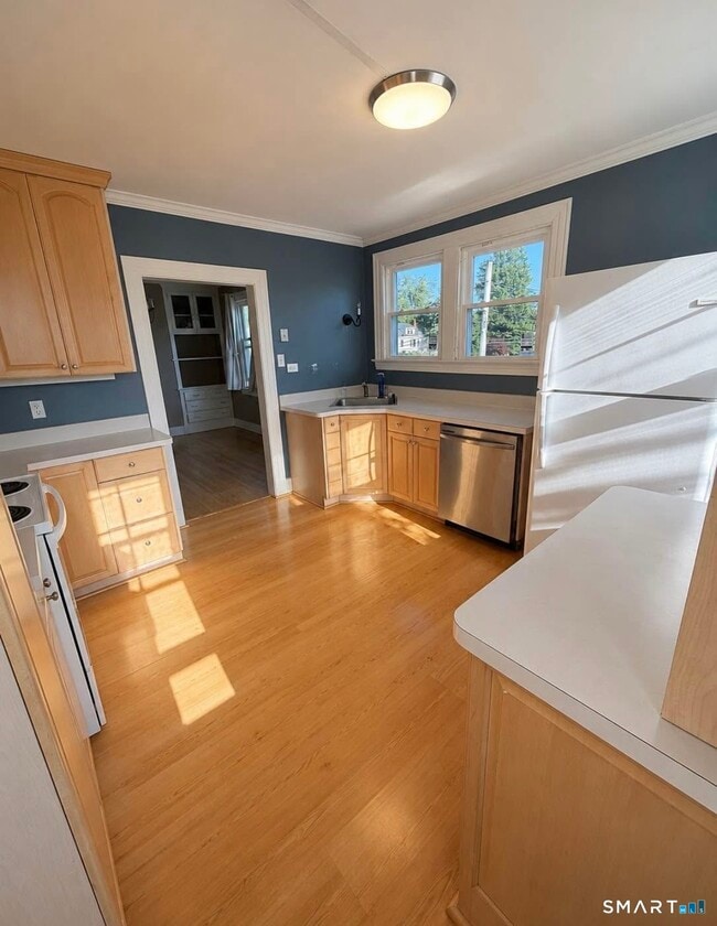 Photo - 75 Lancaster Rd