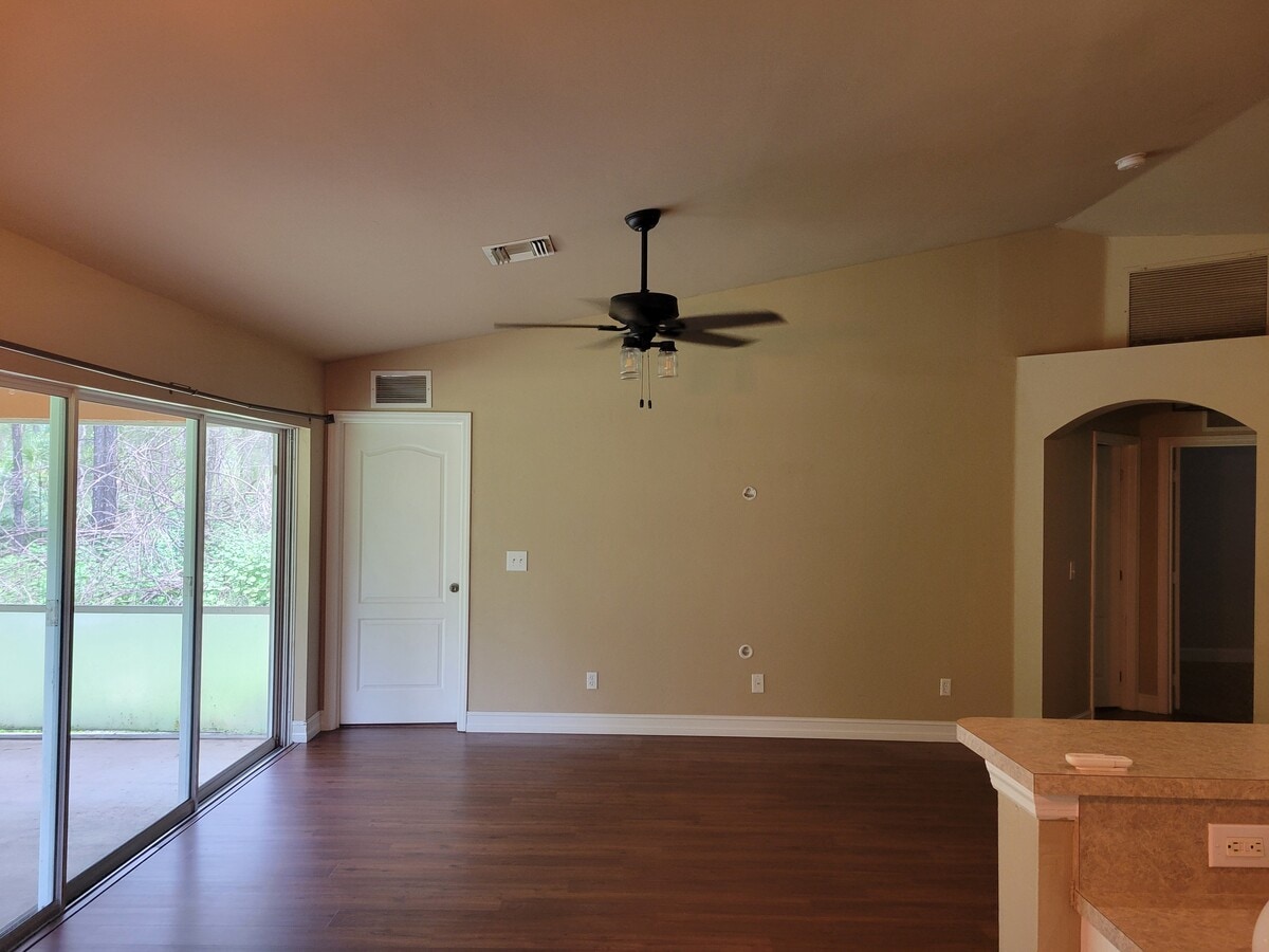 Photo - 3701 Irma Ave N